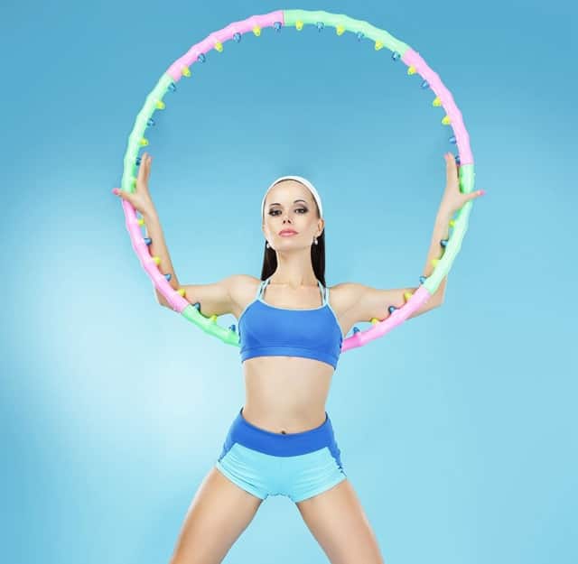 黑裤子黑鞋什么上衣