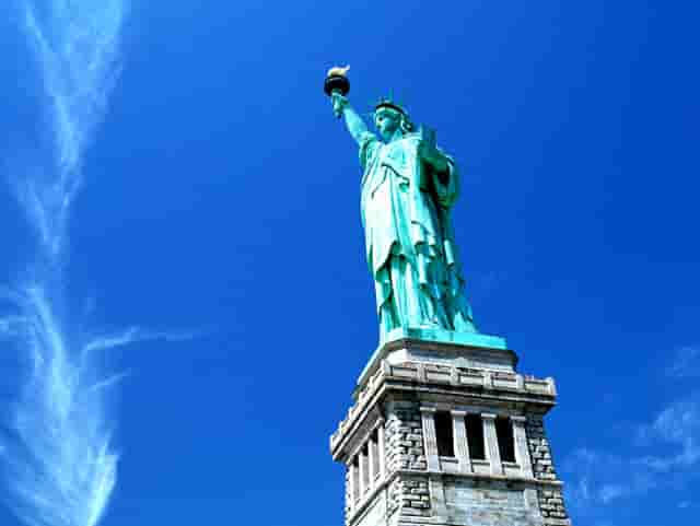 男人时尚搭配衣服技巧(时尚潮男衣服搭配图片)