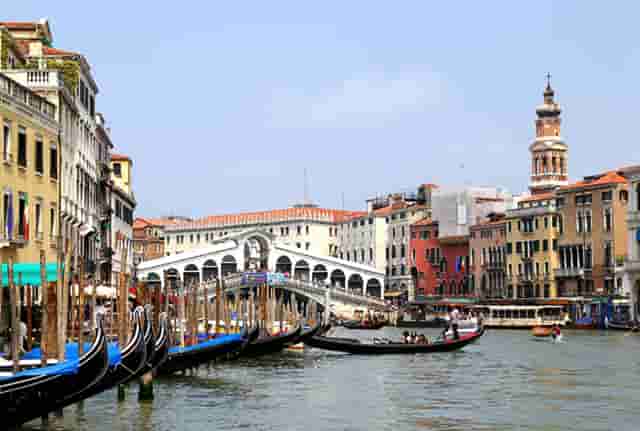 丝巾拍照技巧时尚(丝巾怎样拍照出时尚感)