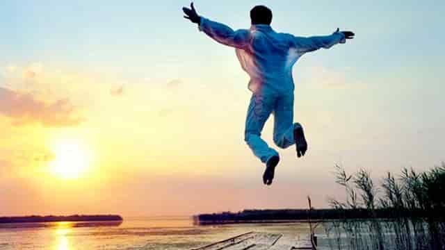 时尚校服搭配技巧(休闲时尚男装搭配技巧)